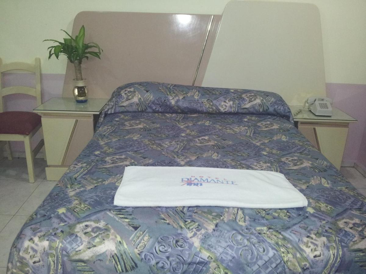 Hotel Diamante Inn Uriangato エクステリア 写真