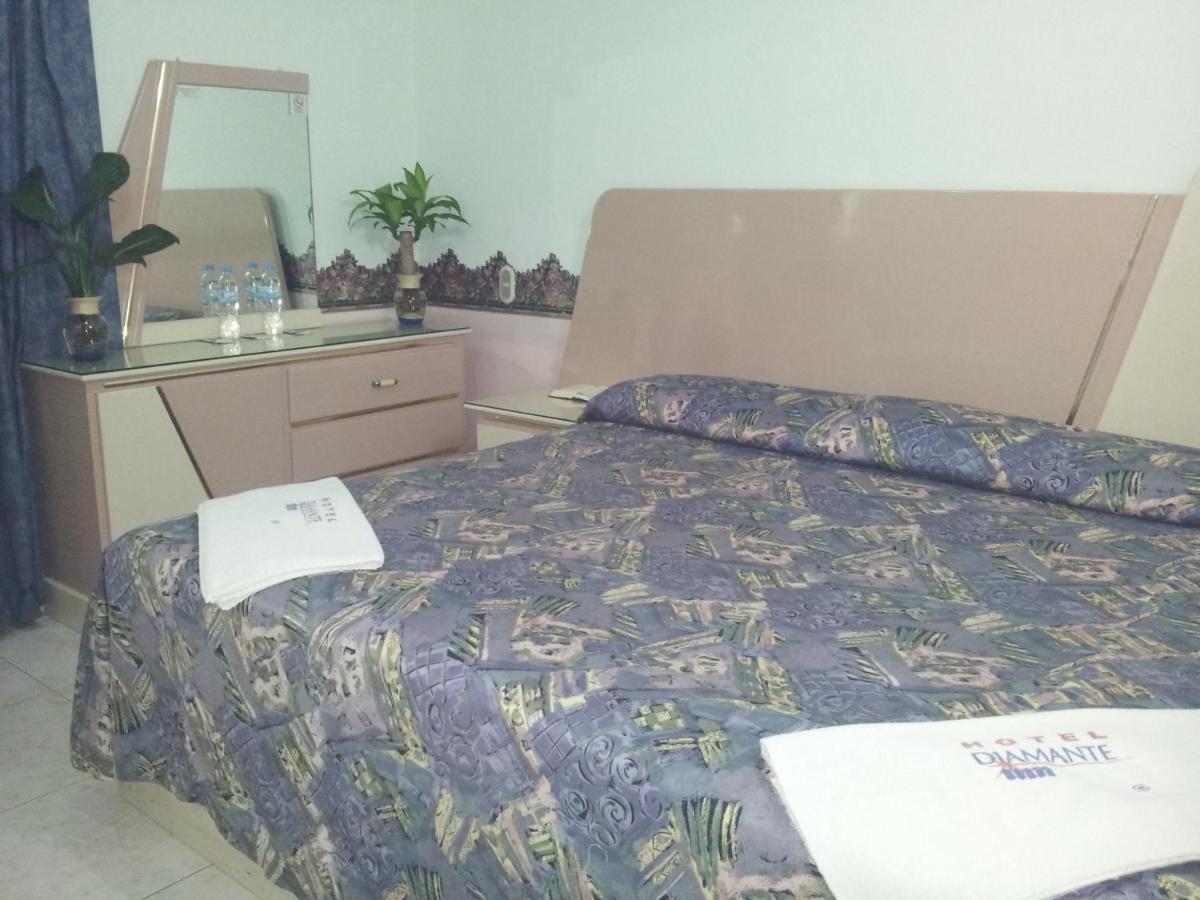 Hotel Diamante Inn Uriangato エクステリア 写真