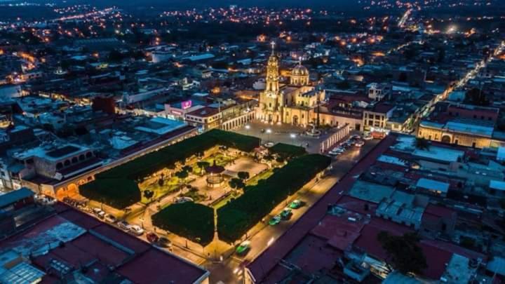 Hotel Diamante Inn Uriangato エクステリア 写真